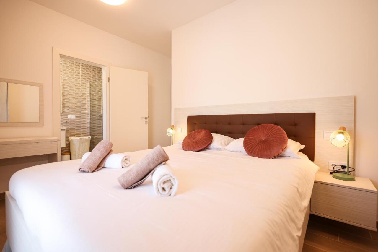 Golden Sunset Luxury Apartment Ζαντάρ Εξωτερικό φωτογραφία