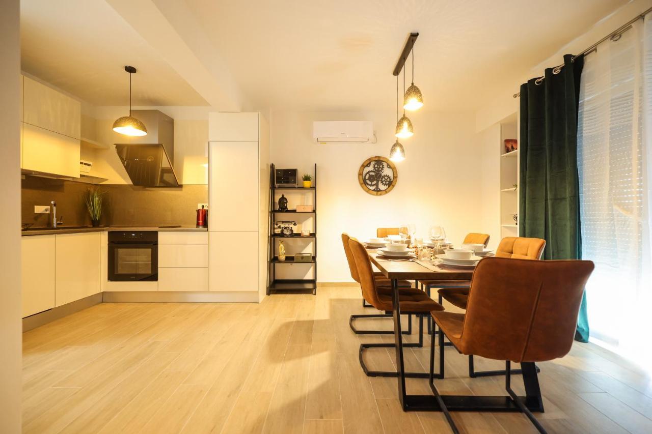 Golden Sunset Luxury Apartment Ζαντάρ Εξωτερικό φωτογραφία