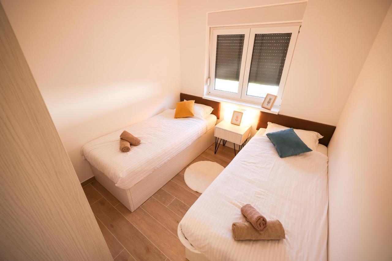 Golden Sunset Luxury Apartment Ζαντάρ Εξωτερικό φωτογραφία